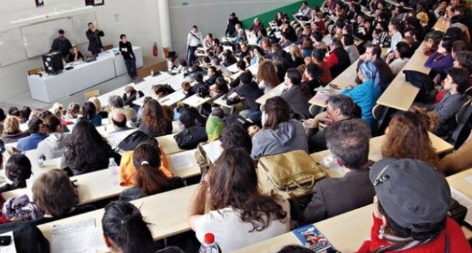 Plus de 380.000 bénéficiaires de bourses universitaires en 2018-2019