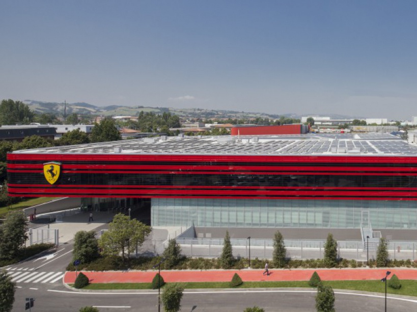 Automobile: Ferrari relève ses objectifs 2019, son titre à un niveau record
