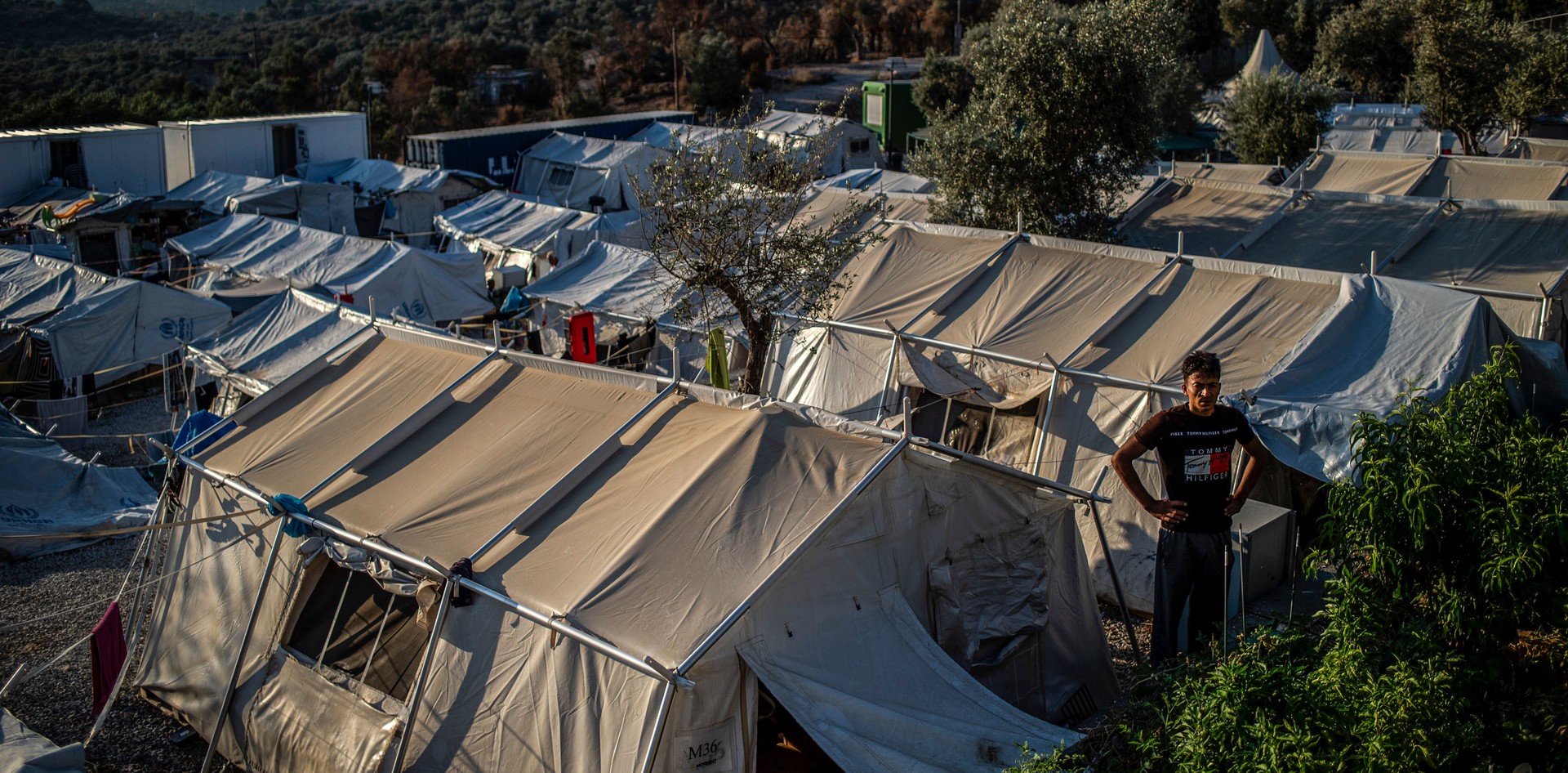 Grèce : des centaines de migrants transférés hors des camps
